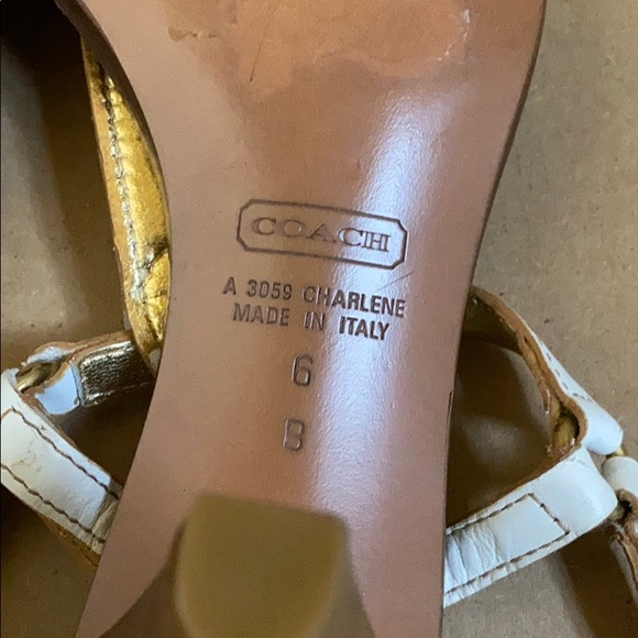 🆕 Coach sandals, size 6B - Picture 16 of 16
